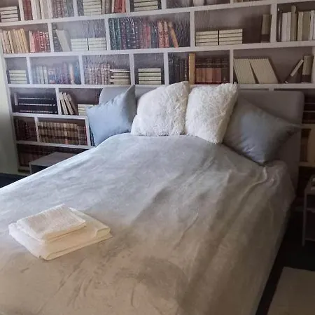 Szürke Macska Vendégszoba * * Appartement